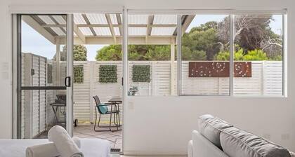 The Dunes - Peaceful Studio Hideaway Near the Ocean