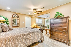 Iron/ironing board, bed sheets - 6 Mi to Dtwn: Home w/ Huge Fenced Yard & Fire Pit (Little Rock)