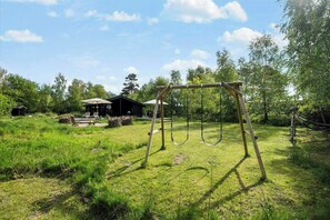 Children’s area - Modern summer house with 70s soul at Gniben (Sjællands Odde)