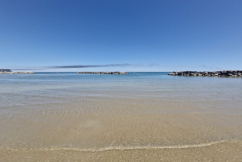 F013 - Fano, one-bedroom apartment with a large sea-view terrace