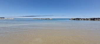 F013 - Fano, one-bedroom apartment with a large sea-view terrace