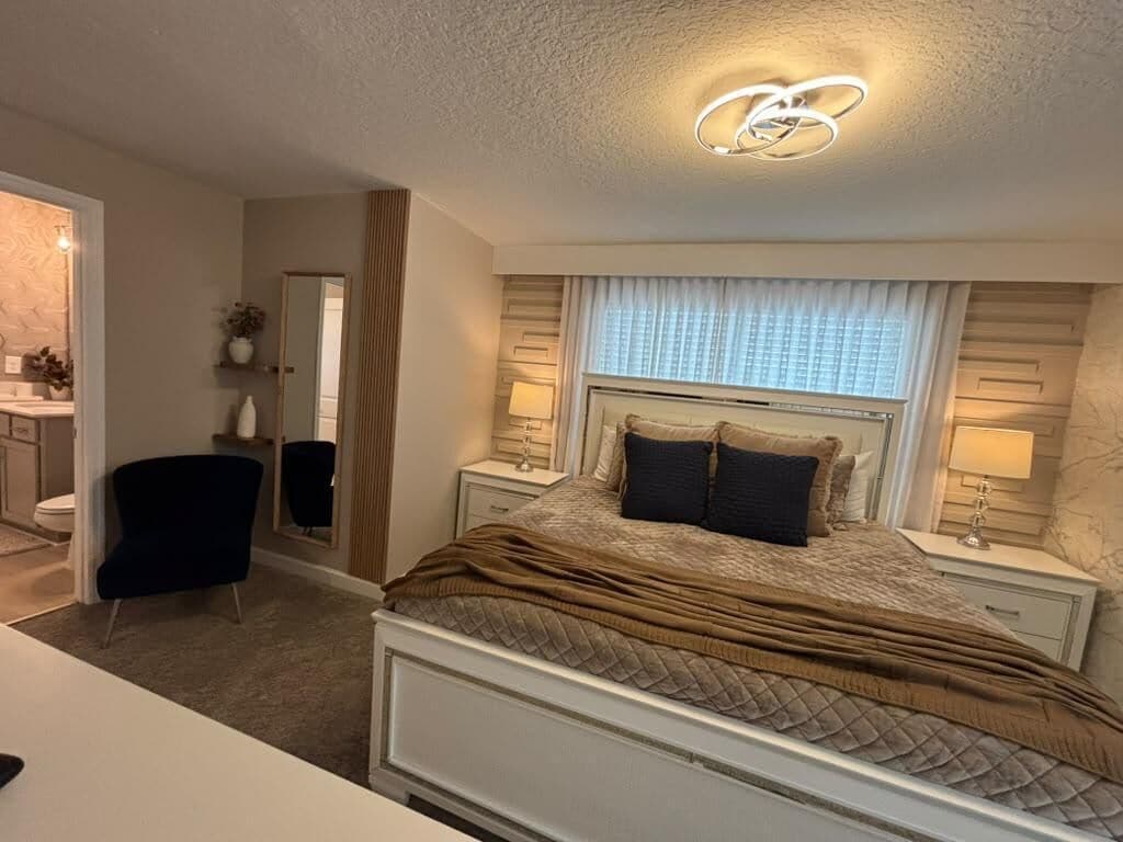 5 bedrooms, iron/ironing board, travel crib, WiFi (free)