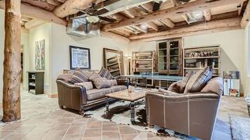 House, Multiple Beds, Patio, Mountain View (A-S-232SSW) | Living area