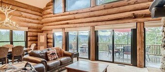Private Hot Tub in Amazing Home Away From Home!