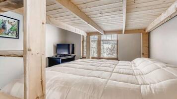 Residenza, letti multipli, idromassaggio, vista montagna (A-B-HG87) | 2 camere, con stile personalizzato, con arredamento individuale