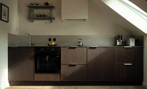 Oven, coffee/tea maker - Sea view apartment in Saint Cado Brittany (Belz)