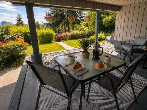 Convenient location, close to everything, suitable for active couples