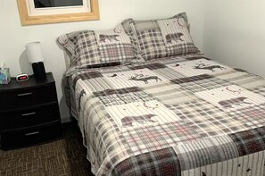 Room - Pa's Place on the Trail #1 (Patten)