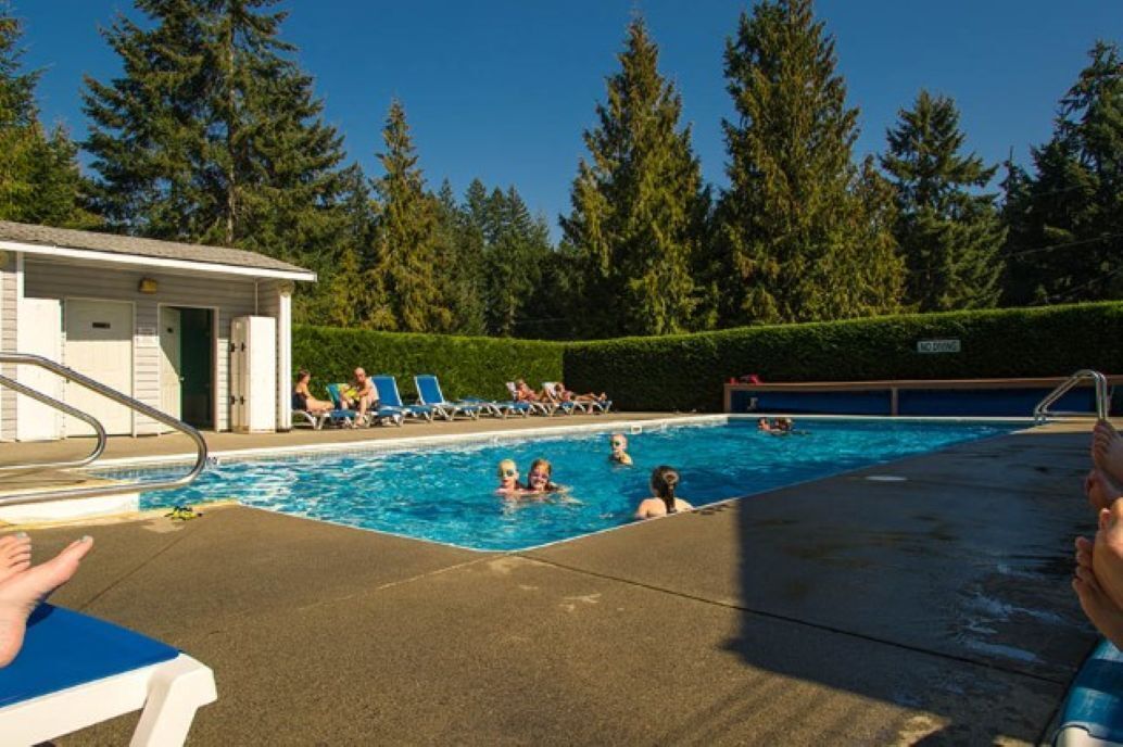 Seasonal outdoor pool