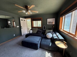 Living area - Everpine - Borders National Forest & Starlink (Bailey)