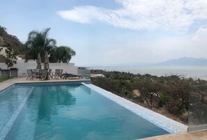 Pool - Work with a view of the lake, surrounded by natural attractions. (Jocotepec)