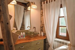 Bathroom - Vrbo Property (Sovinjak)
