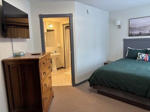 3 bedrooms, WiFi, bed sheets - Fabulous 3-bedroom house at Silver Star Mountain perfect for family getaways. (Vernon)