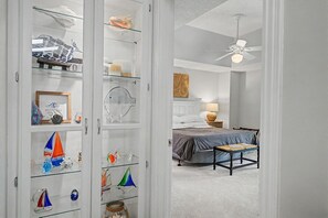 5 habitaciones, escritorio, tabla de planchar con plancha y wifi 