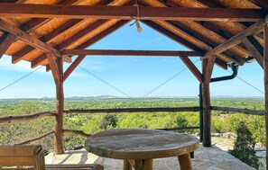 Outdoor dining - Beautiful home in Benkovac with sauna (Benkovac)