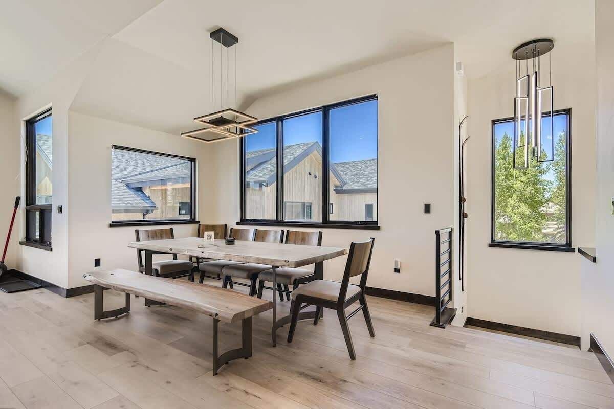 Maison mitoyenne, plusieurs lits, bain à remous, vue montagne (A-D-ED14C) | 3 chambres, décoration personnalisée, ameublement personnalisé