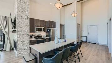 Condo, Multiple Beds, Patio, Mountain View (A-S-W4S305) | Private kitchen