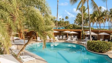 5 outdoor pools, open 9:00 AM to 6:00 PM, pool cabanas (surcharge)