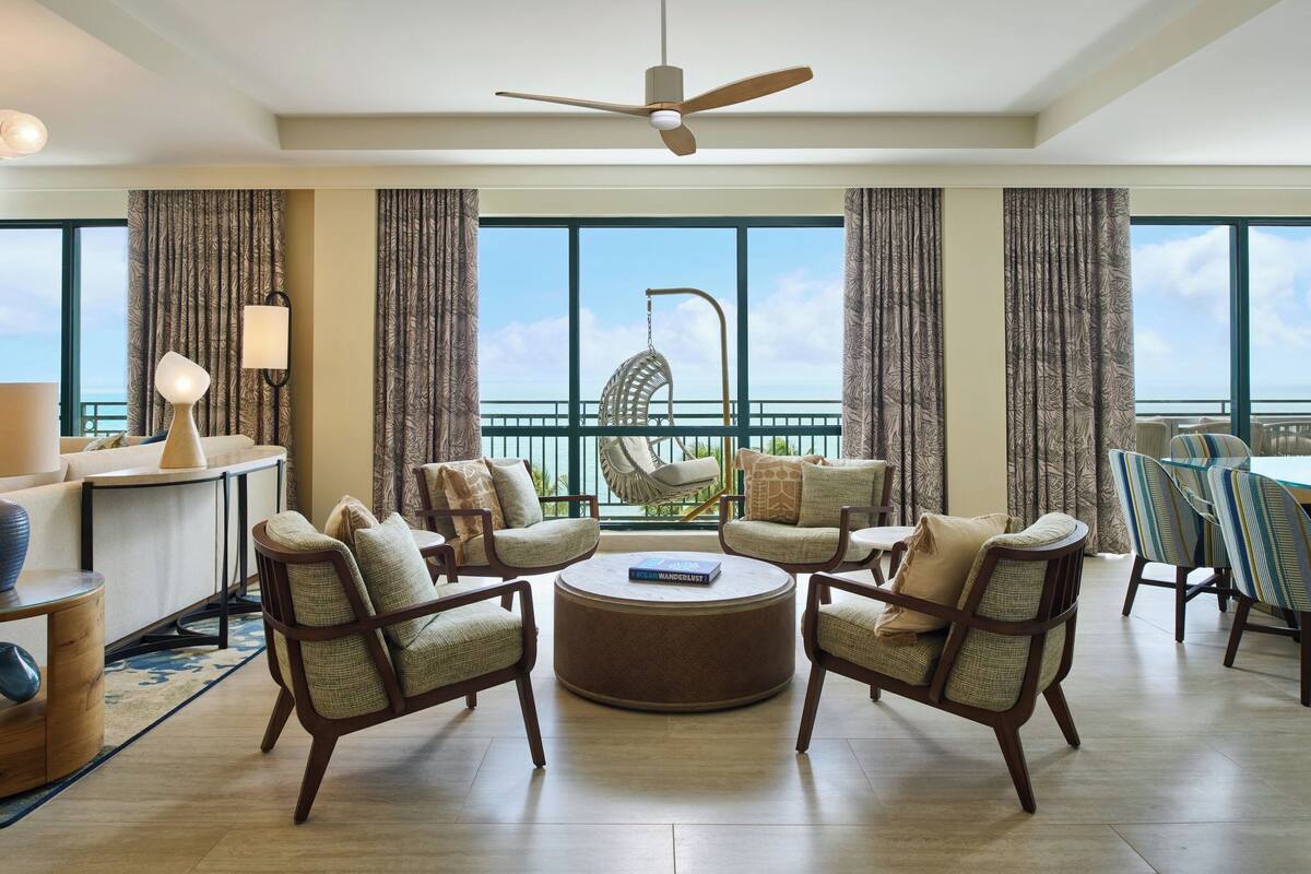 Luxury Suite, 3 Bedrooms, Ocean View, Oceanfront | Living area