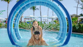 5 piscines extérieures, tentes de plage, parasols de plage