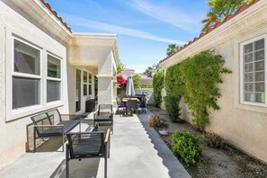 Outdoor dining - Desert Dream | Pool, Spa, Gym, Near Golf (La Quinta)