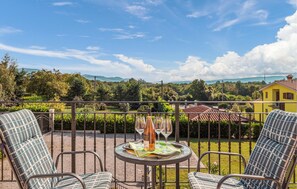 Outdoor dining - Stunning home in Labin (Labin)