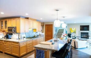Fridge, microwave, oven, stovetop - Beautiful 3-bedroom home minutes from World Cup matches! Puget Sound views. (Seattle)