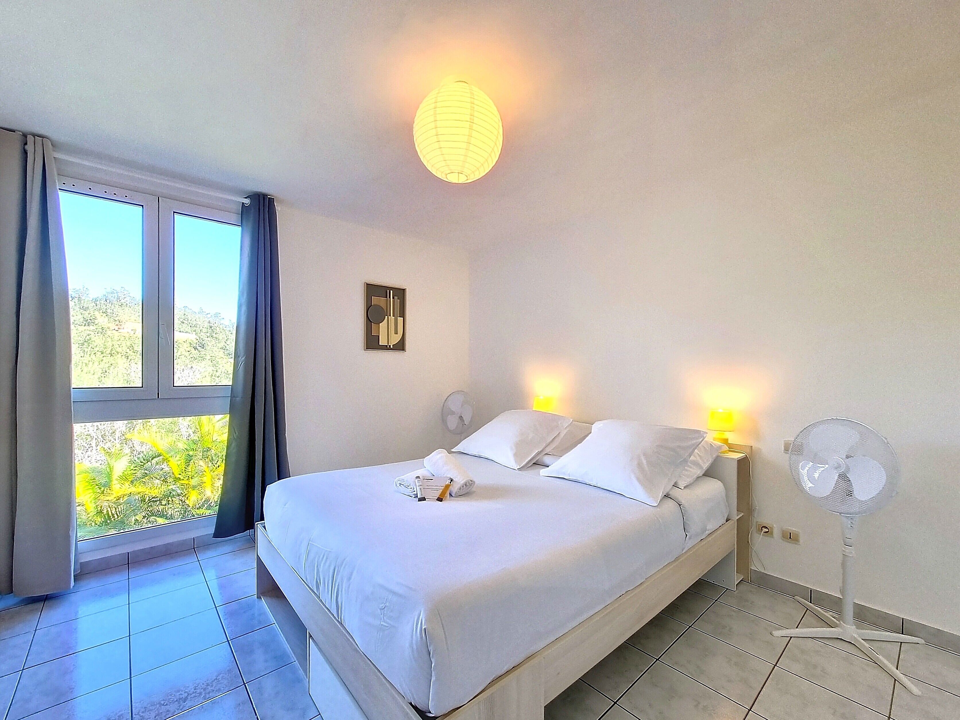 Iron/ironing board, WiFi, bed sheets