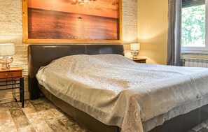 Free WiFi - Cozy home in Vardica with sauna (Vardica)