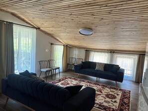 Departamento familiar | Área de sala de estar | Piso con calefacción 