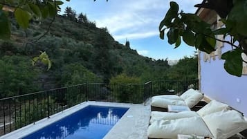 Comfort Chalet, Private Pool, River View | Pool