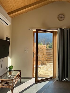 Superior Chalet, River View | Interior