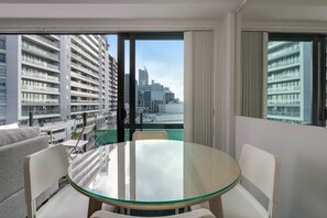 Dining - Quay Park CBD Retreat | Parking, near Spark Arena (Auckland CBD)