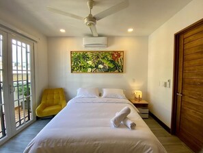 Desk, iron/ironing board, WiFi, bed sheets - Designer apartment in the center with pool and rooftop (Santa Marta)