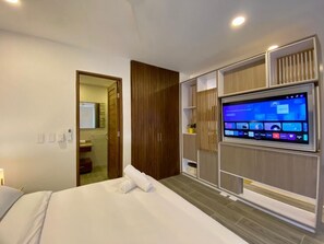 Desk, iron/ironing board, WiFi, bed sheets - Designer apartment in the center with pool and rooftop (Santa Marta)