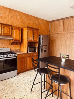 Comfort Apartment | Private kitchen - Apartamento en Plazuela (Cadereyta Jiménez)