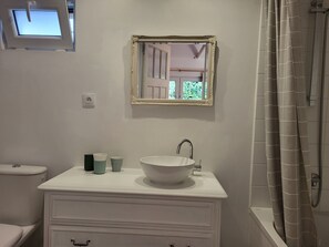 Bathroom - Vrbo Property (Koksijde)