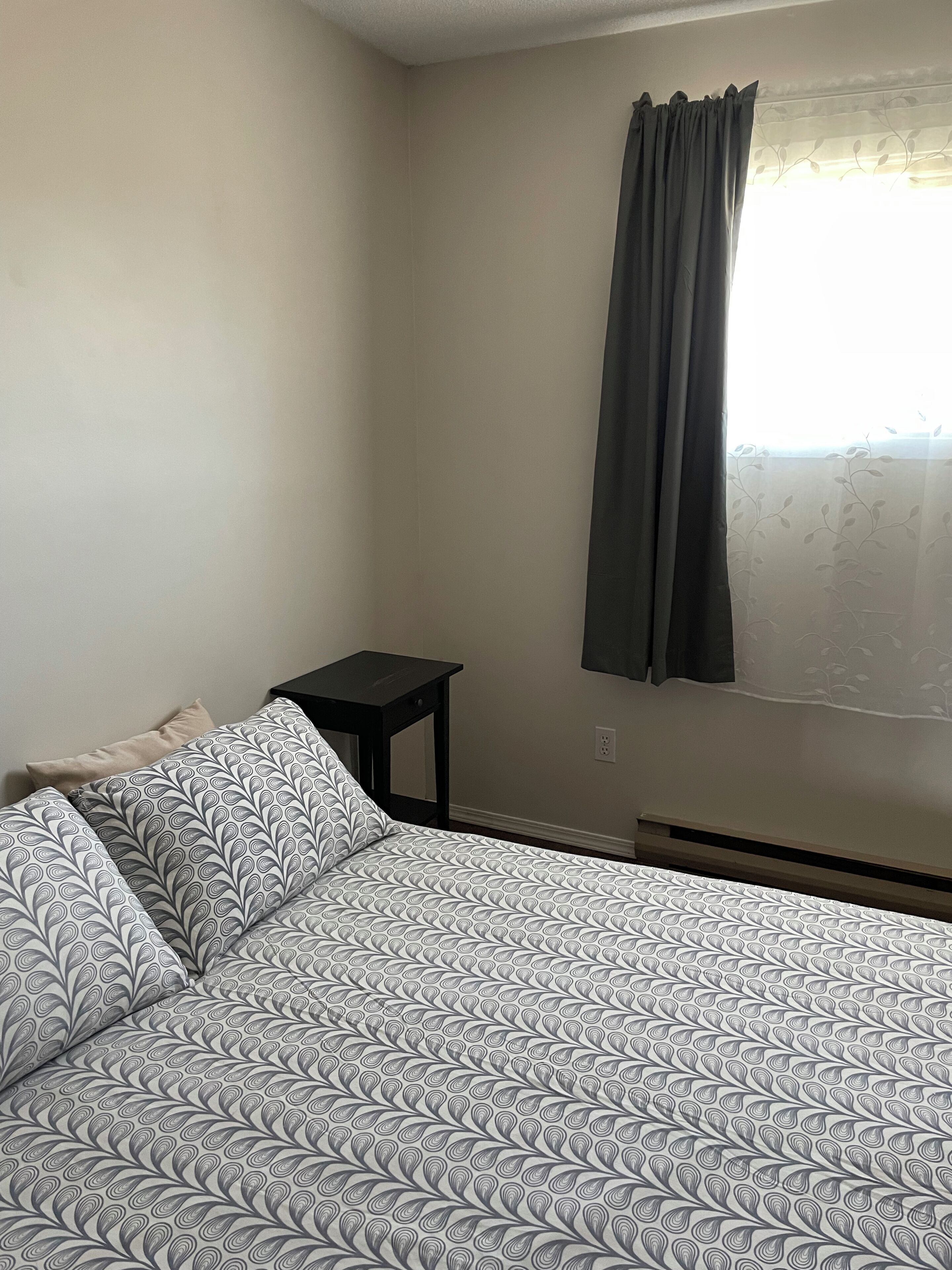 2 habitaciones, tabla de planchar con plancha y wifi gratis 