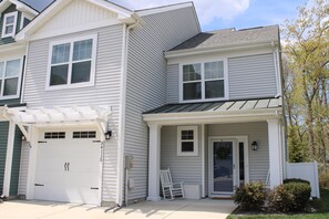 Exterior - Modern Townhome Minutes from the Beach (Selbyville)