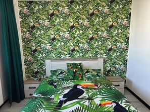 2 bedrooms, iron/ironing board, WiFi, bed sheets