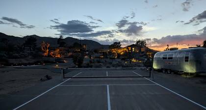 O&H|Pool|Pickleball|Sauna|Spa|Firepit|ColdPlunge|Bocce|Golf|Arcade|PingPong|BBQ