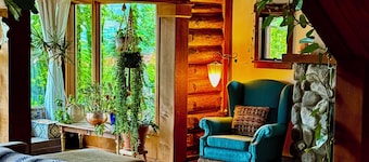Gorgeous Log Home in Talent with Sauna