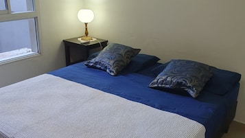 WiFi, bed sheets