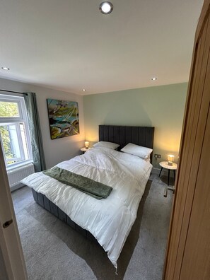 Desk, iron/ironing board, travel crib, WiFi