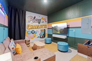 Smart TV, fireplace, table football, computer monitors - 5BR New Home w/ Hot Tub + Game Room + Fire-pit & BBQ Grill - Sleeps 16 (Charlotte)