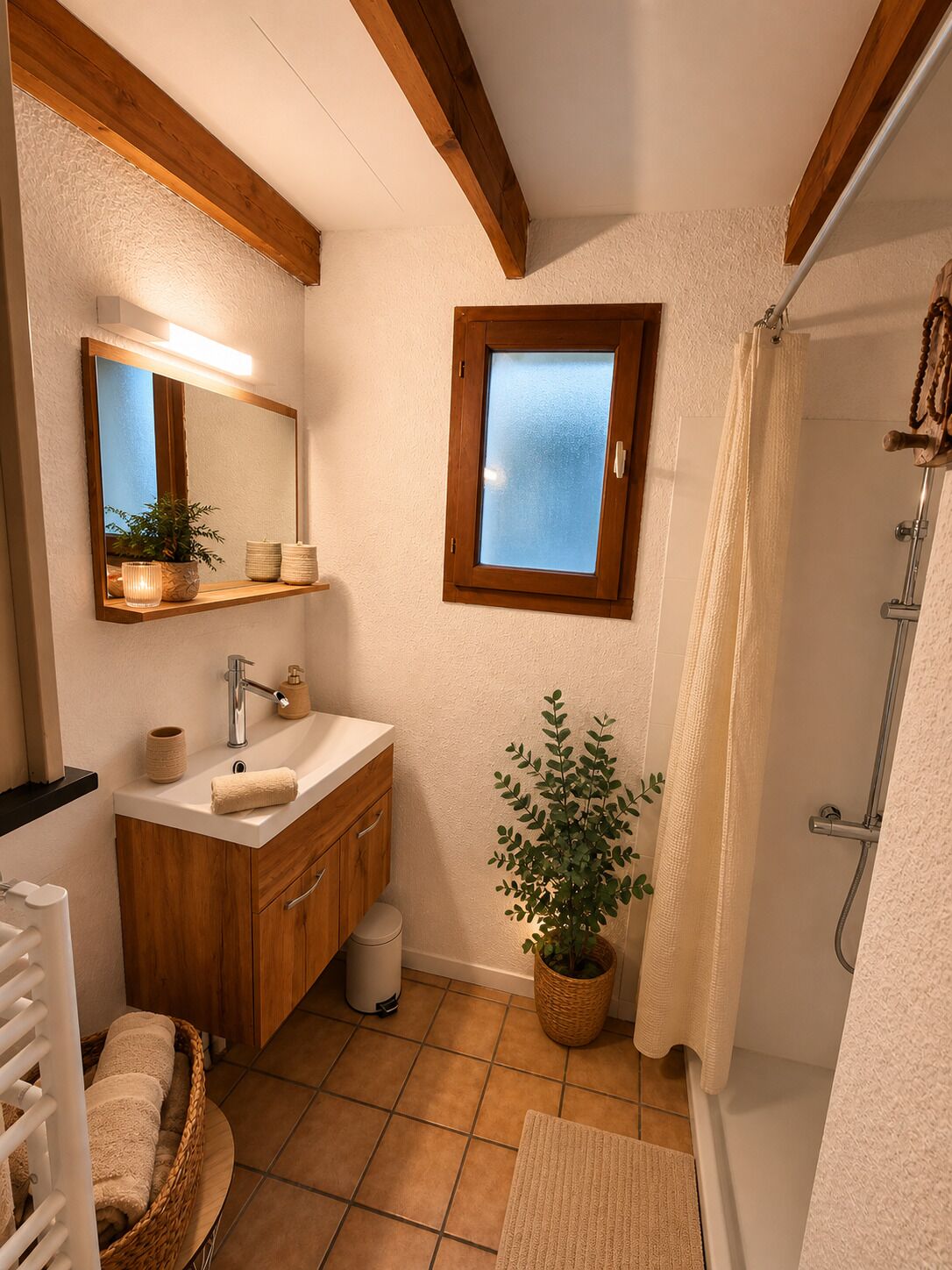 シャワー、タオル、石鹸、トイレットペーパー