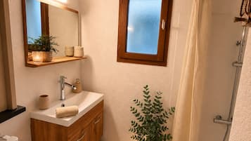 Dusche, Handtücher, Seife, Toilettenpapier