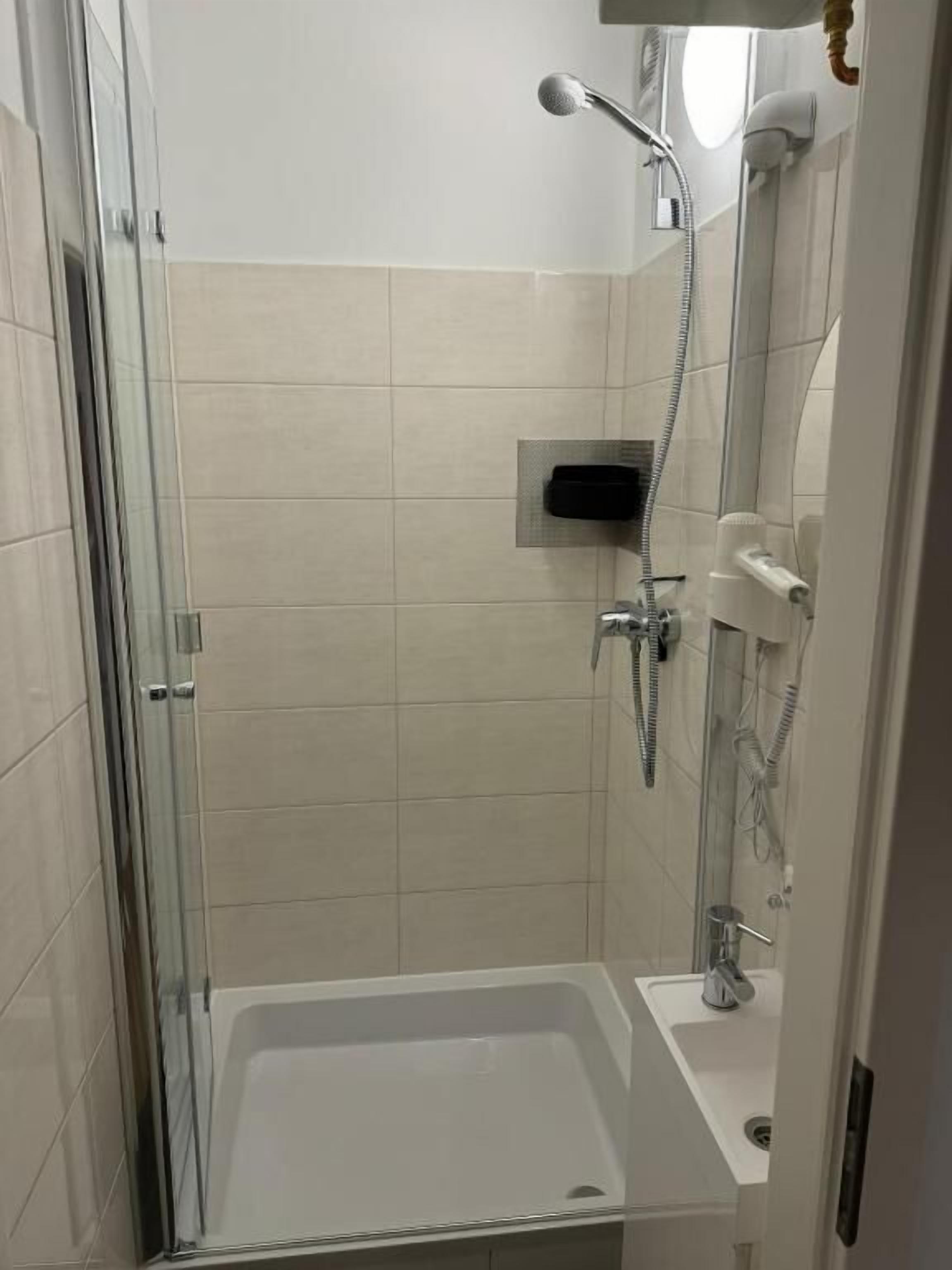 Basic Double Room, City View | Bathroom