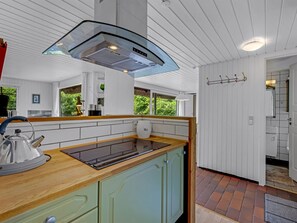 Fridge, microwave, dishwasher, cookware/dishes/utensils - "Berna" - 500m to the fjord by Interhome (Hemmet)