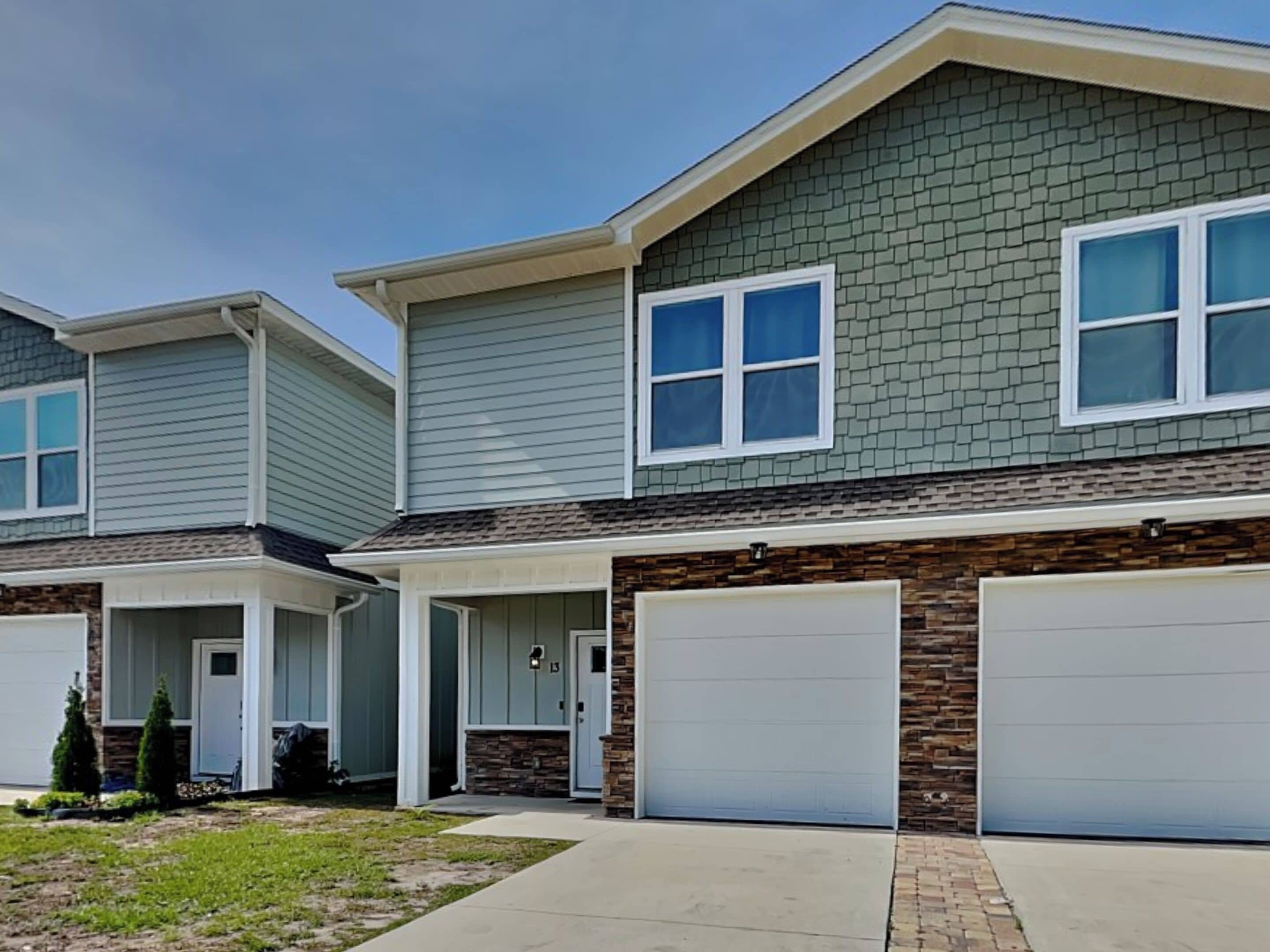 Studio (3 Bedrooms) | Front of property